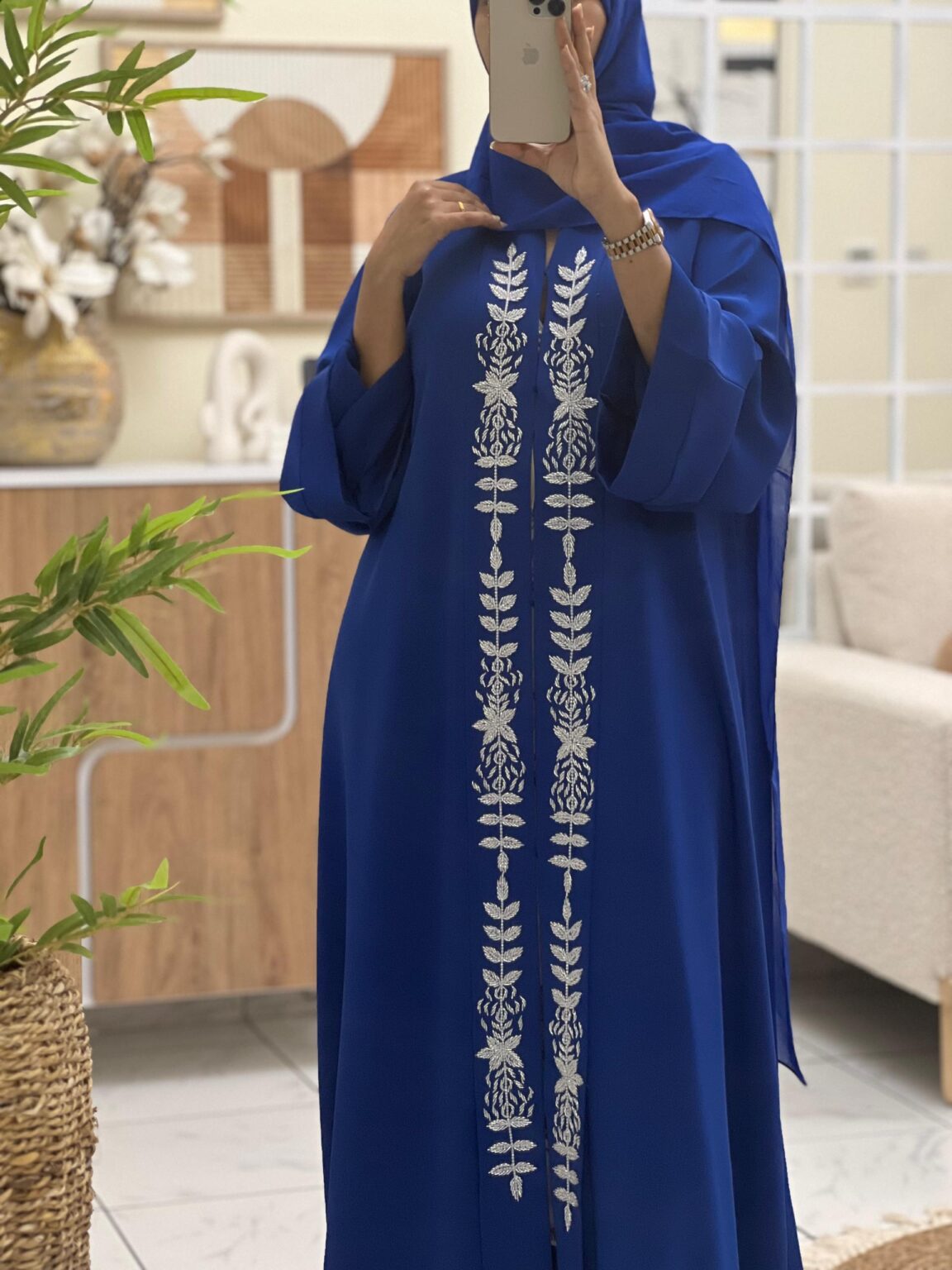 royal-sapphire-elegance-abaya