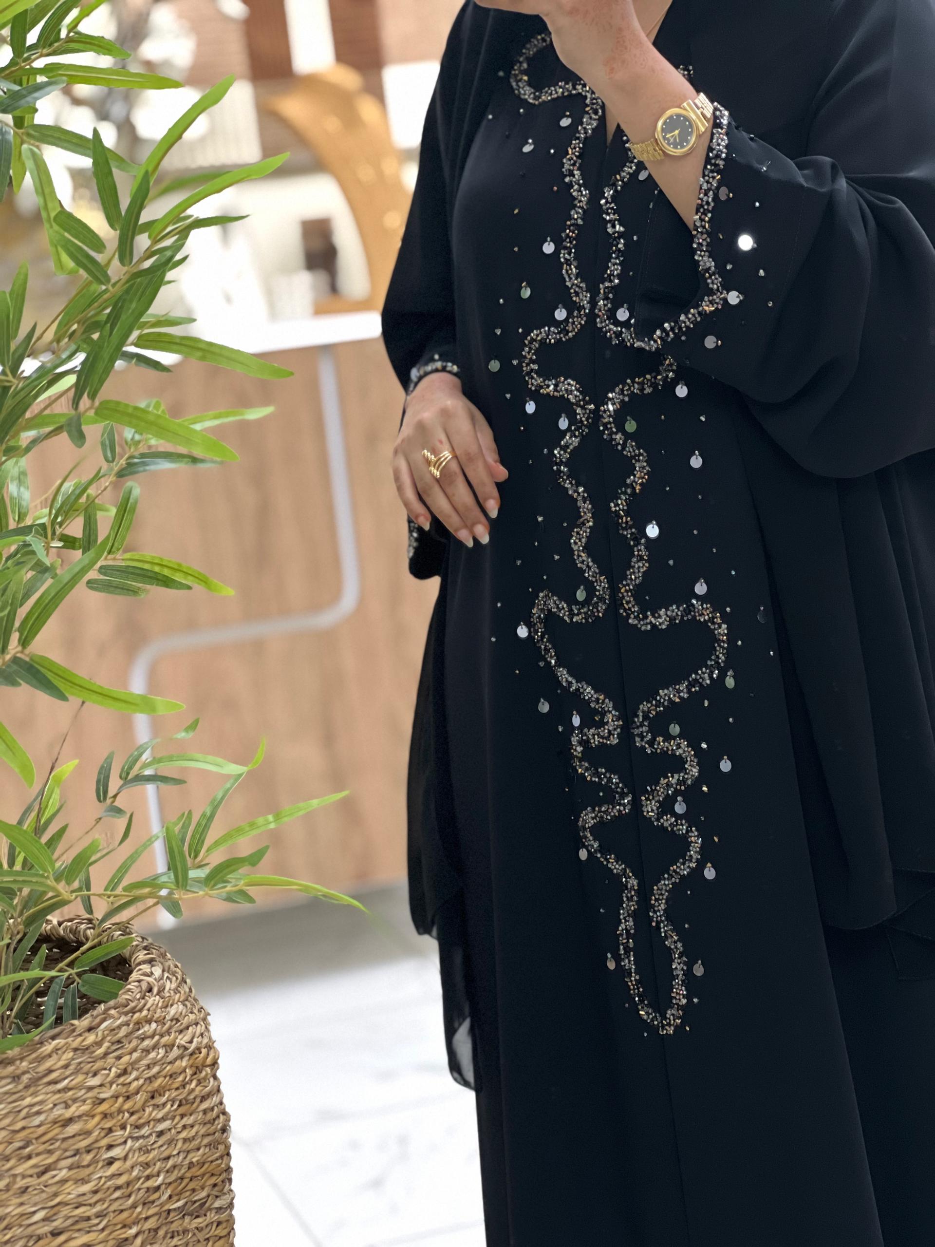 Lulu Noir Abaya - Image 3